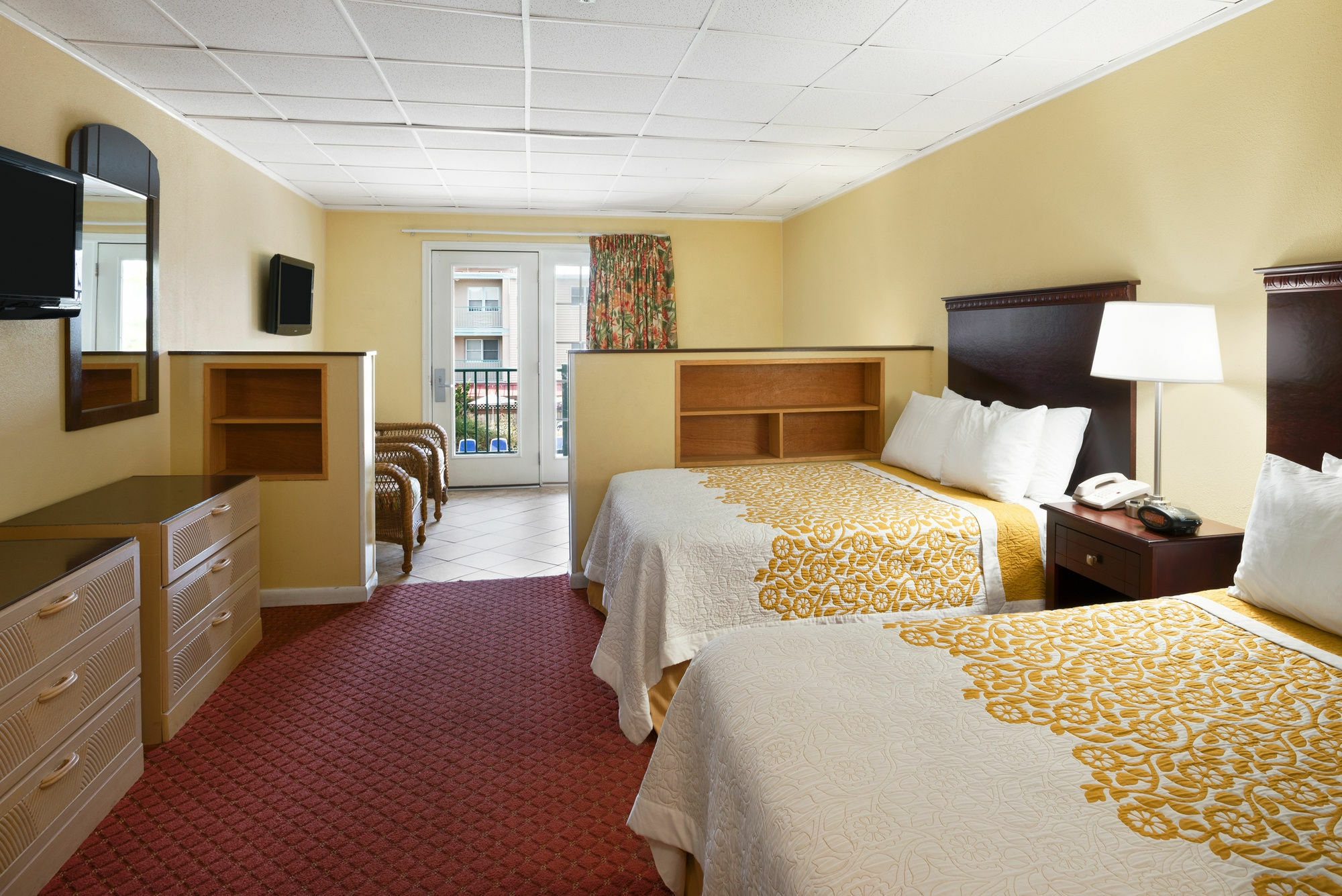 Days By Wyndham Ocean Oceanfront Hotel 3*