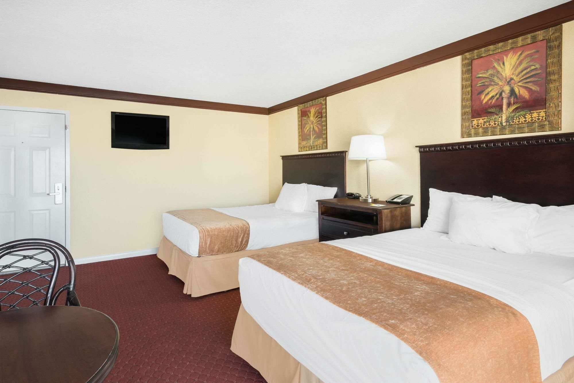 Hotel Days By Wyndham Ocean Oceanfront Ocean City