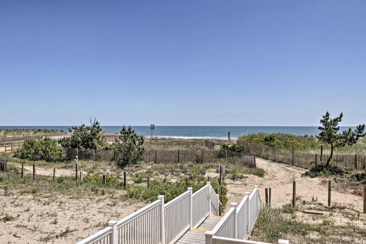 Ocean With Heated Pool And Beachfront View!