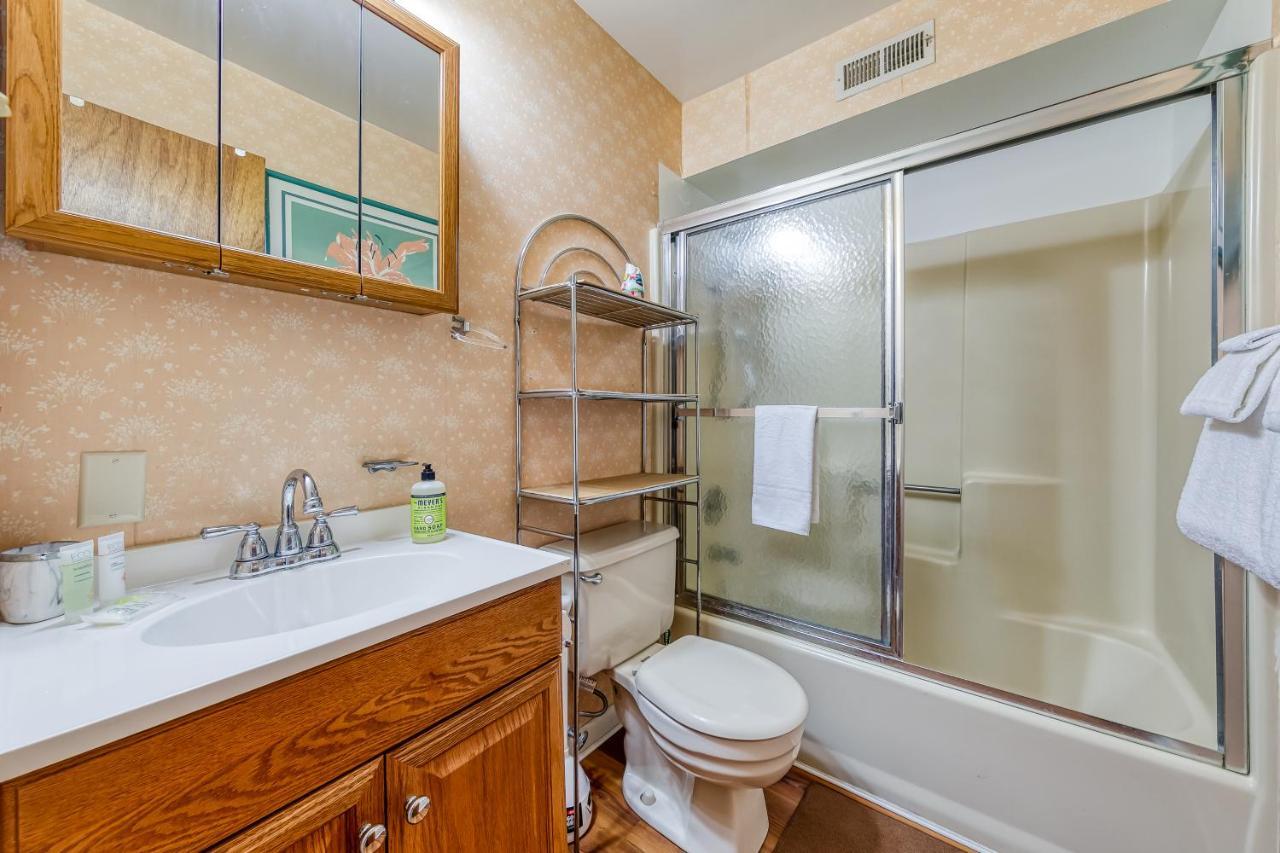 Jamaica Place 107 Apartment