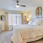 Beachfront Ocean City Condo With Pool And Views!