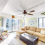 Bluewater East, Unit 201