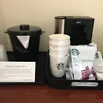 Gateway Hotel & Suites, Ascend Hotel Collection