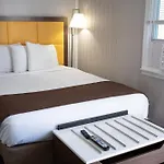 The Burgundy Inn Hotel And Apartments