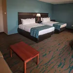 Gateway Hotel & Suites, Ascend Hotel Collection