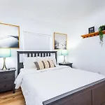 Lovely Turnkey Ocean Block Condo In Ocean City