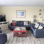 210 Worchester St #405