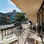 Steps To Beach Condo Free Parking Wifi, Balcony