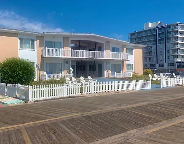 Beach Plaza Apartments