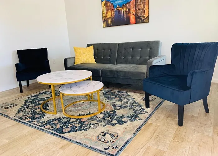 Blue Diamond Apt 26Th St Unit 4