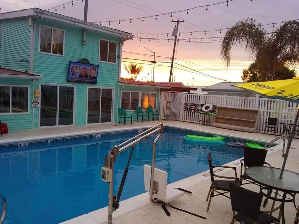 The Alamo Motel *