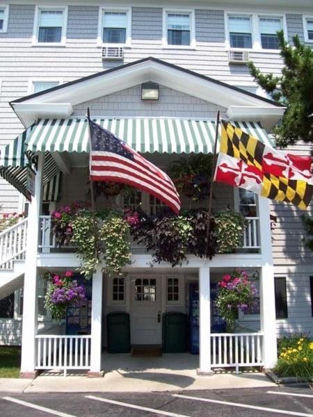Atlantic Hotel, Inc Hotel *