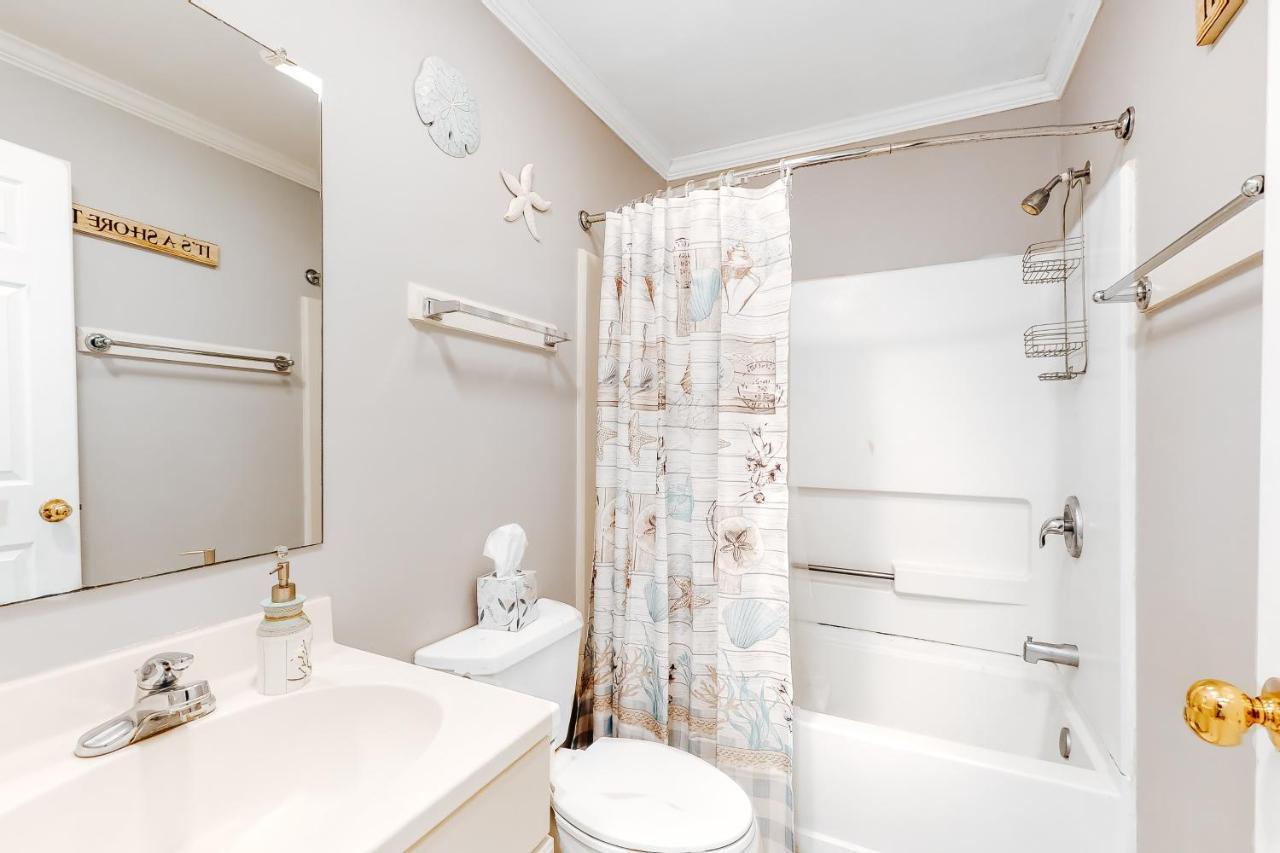 Harbor Breeze 58 Apartment