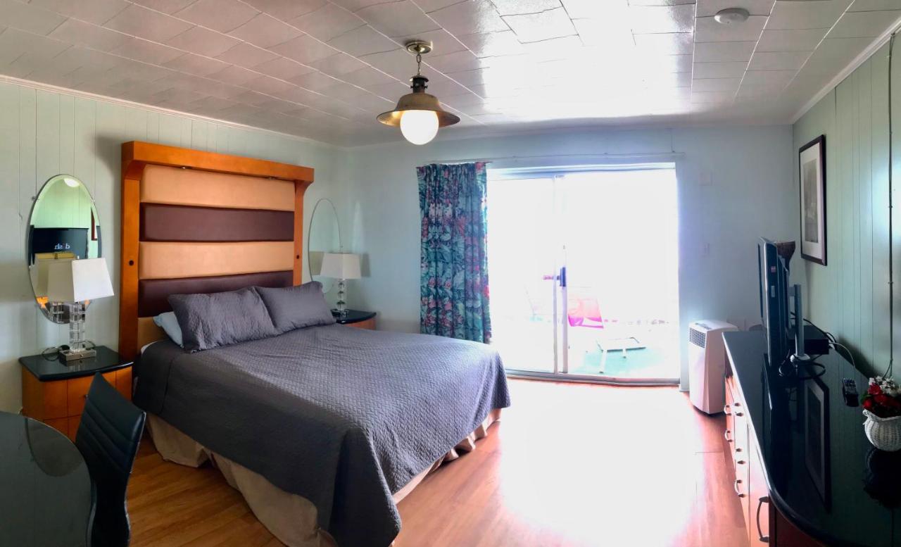 The Colony Apartment