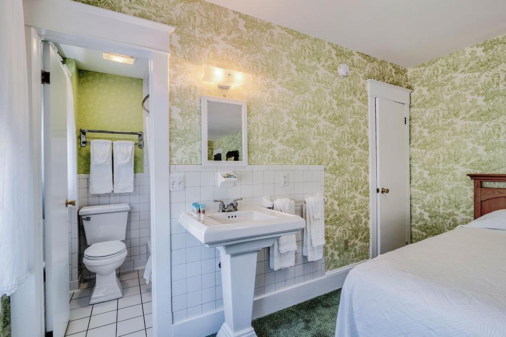 Atlantic Hotel, Inc Hotel