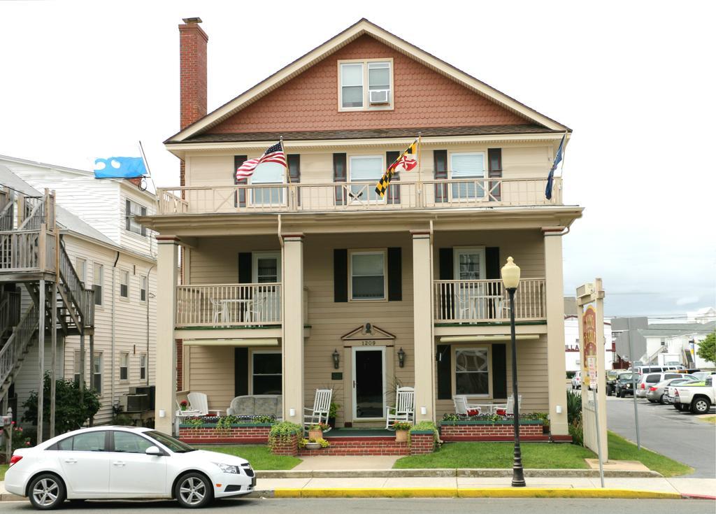 King Charles 2* Ocean City