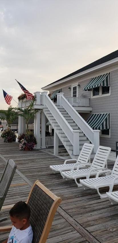 Atlantic Hotel, Inc Hotel *