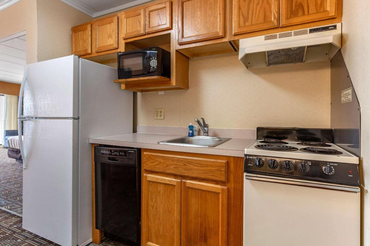 Quality Boardwalk Inn 2*