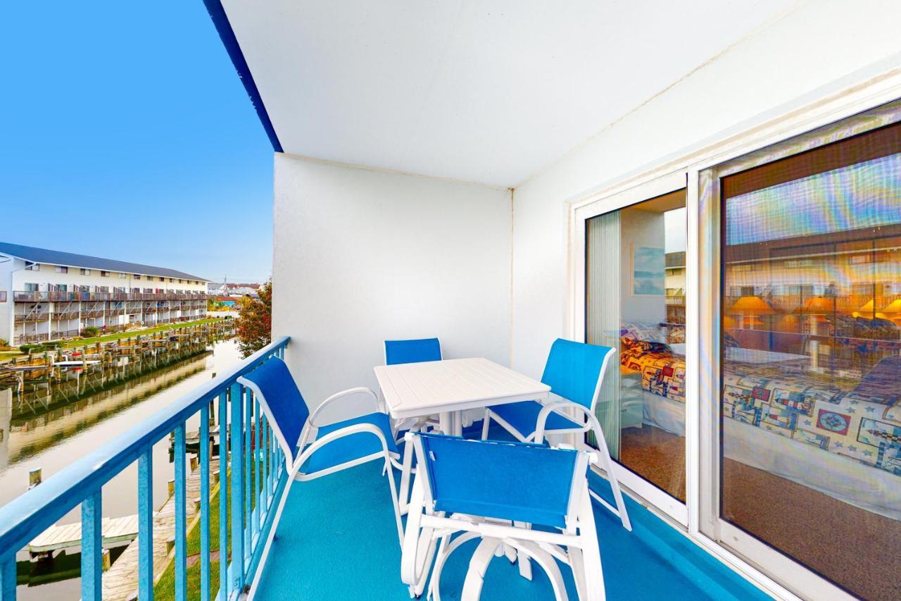 Blue Marlin 208 Apartment