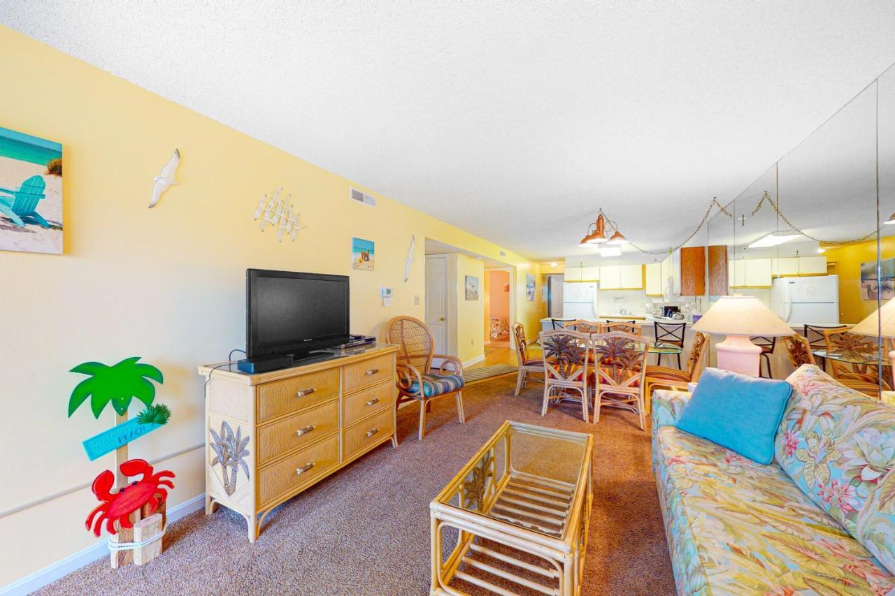 Blue Marlin 208 Apartment