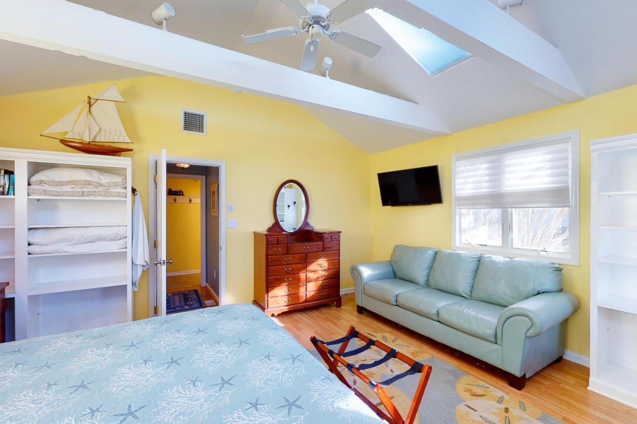 Holiday home Channel Buoy Road 118