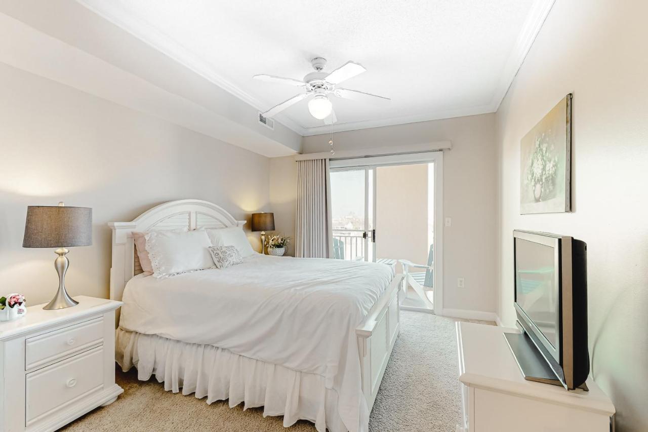 Apartment Pier Seventeen 302