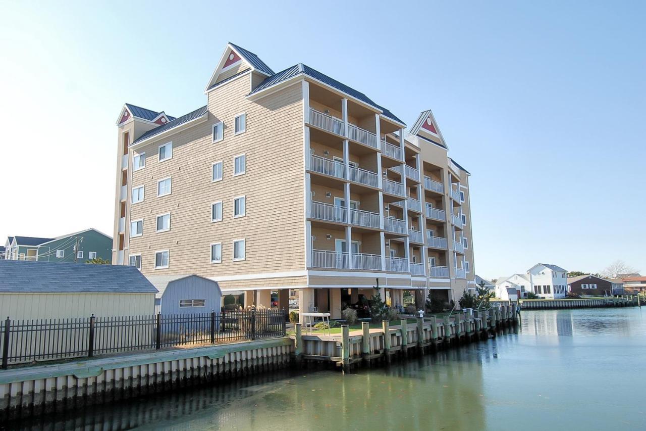 Pier Seventeen 302 Apartment
