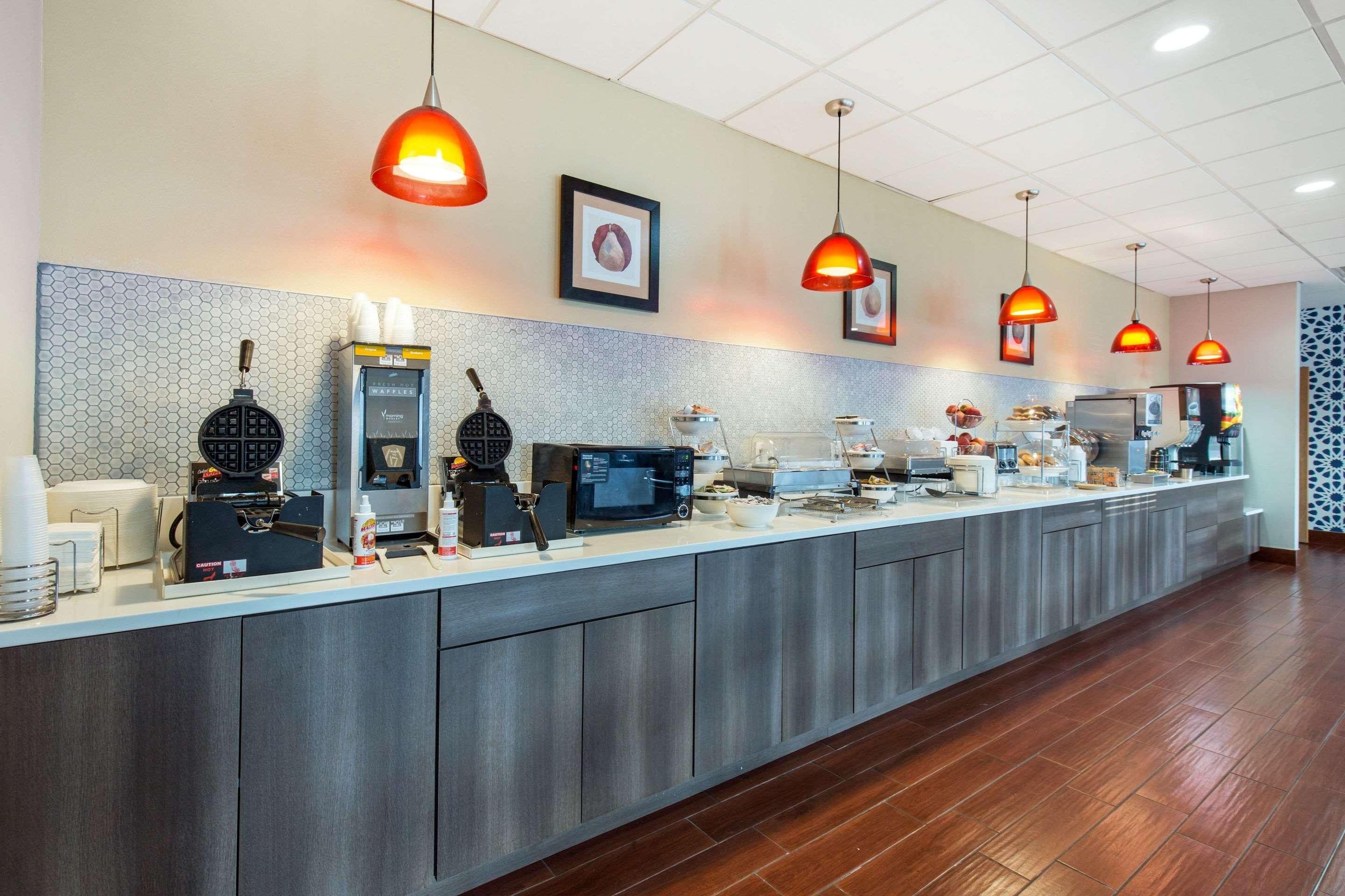 Gateway & Suites, Ascend Collection Hotel