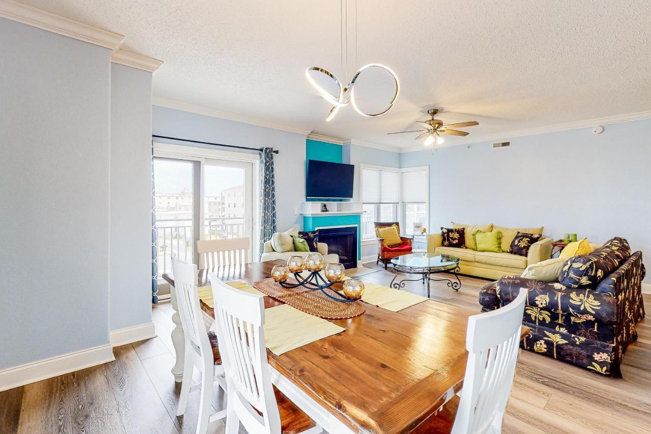 Apartment 4100 Unit 205