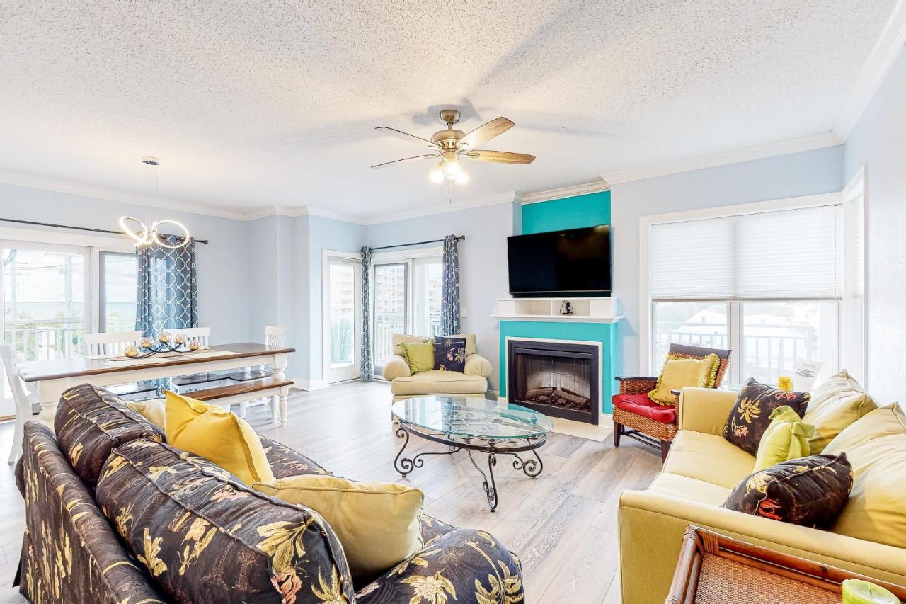 Apartment 4100 Unit 205