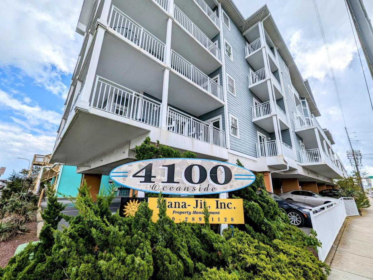 4100 Unit 205