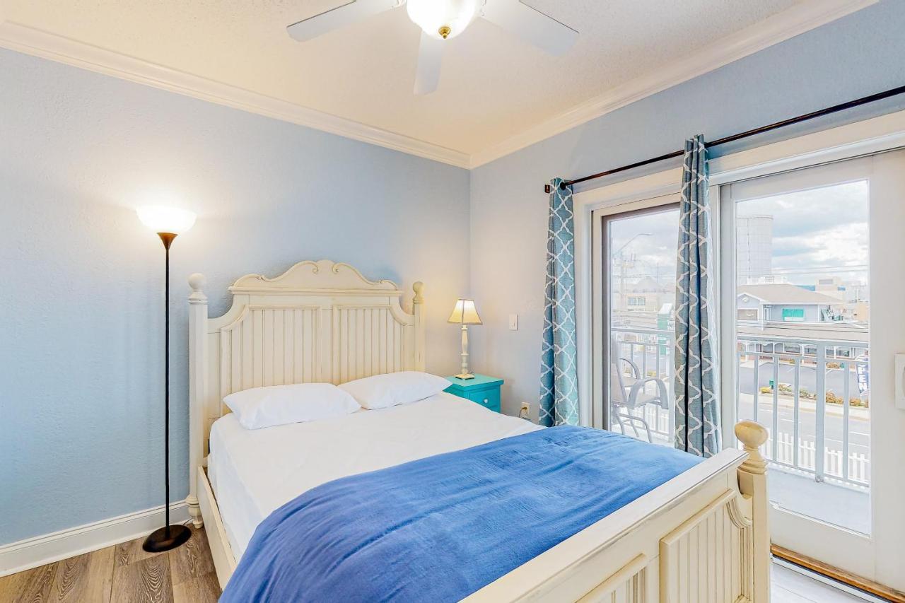 4100 Unit 205 Apartment *