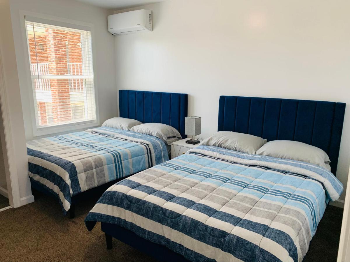 Blue Diamond 26th St Unit 4 Apartment *