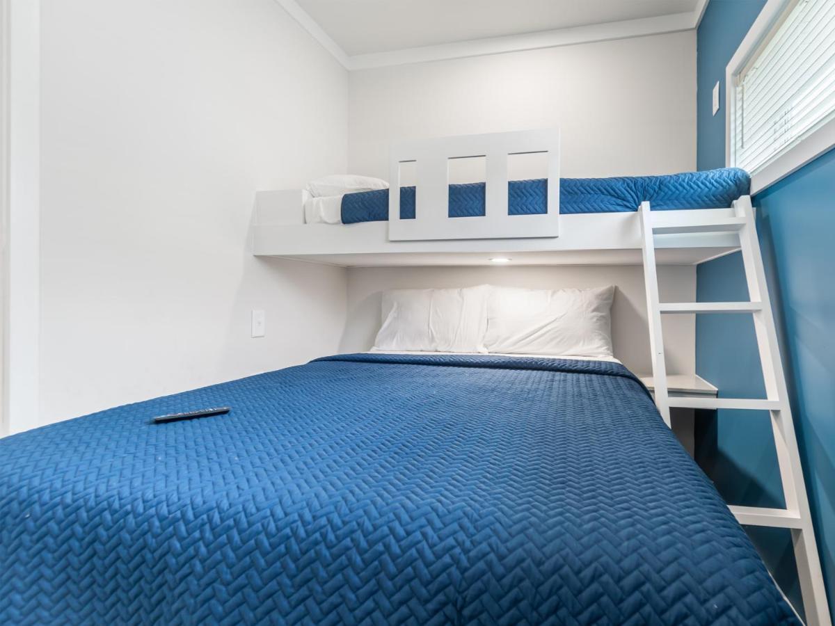 Shore Point Holiday home