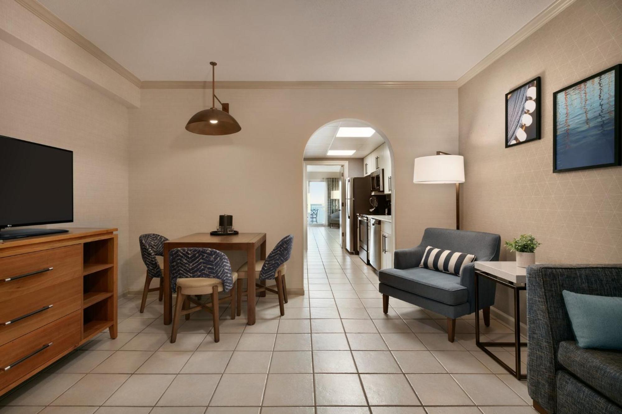 Resort & Ocean By Ihg 3*