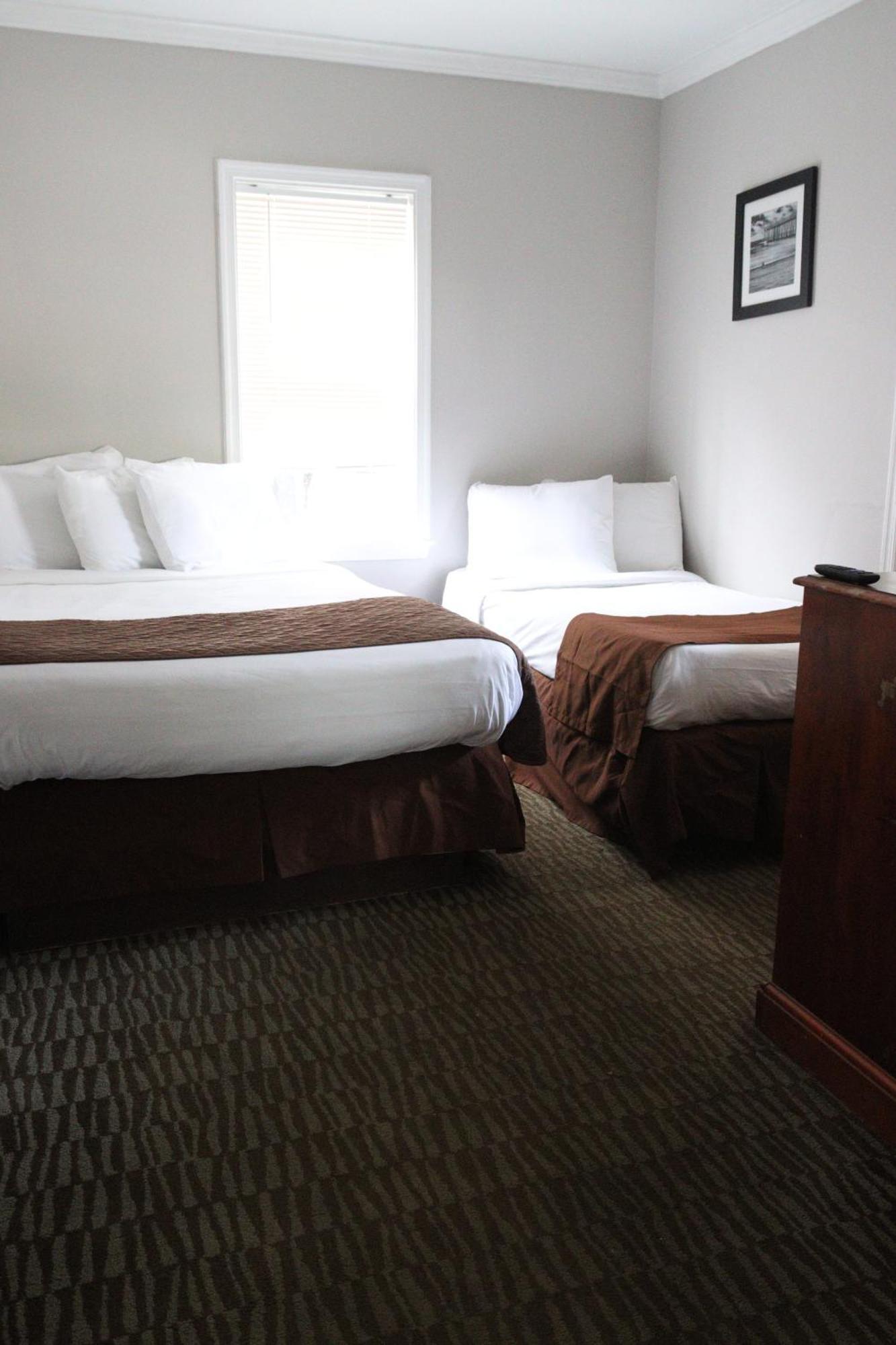 The Burgundy Inn Hotel And Apartments 2* Ocean City