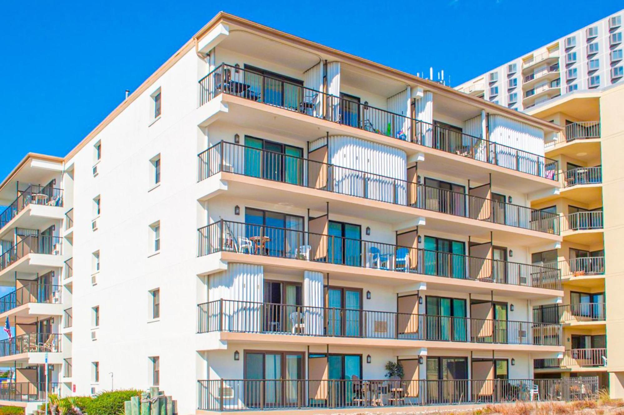 Apartment West Winds 304