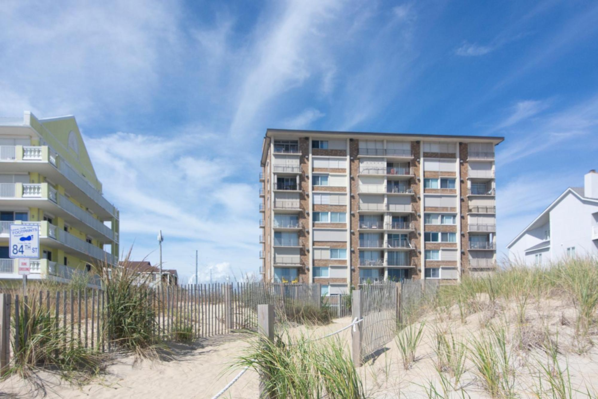 Surfside 84 *