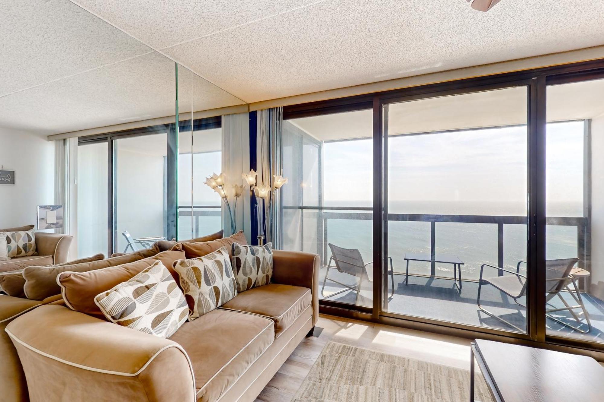 Golden Sands 1708 Apartment *