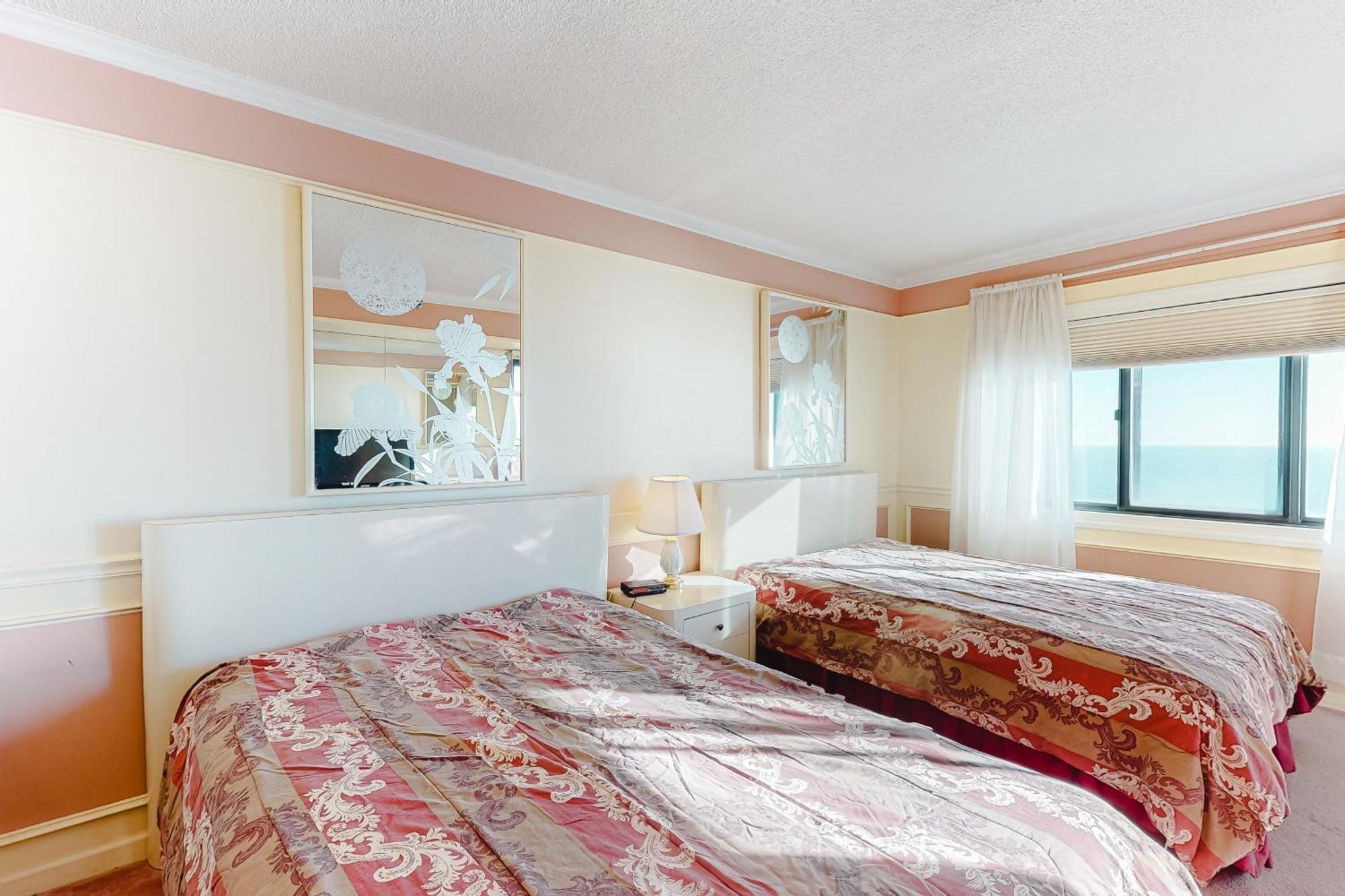 Plaza Ii Hotel *