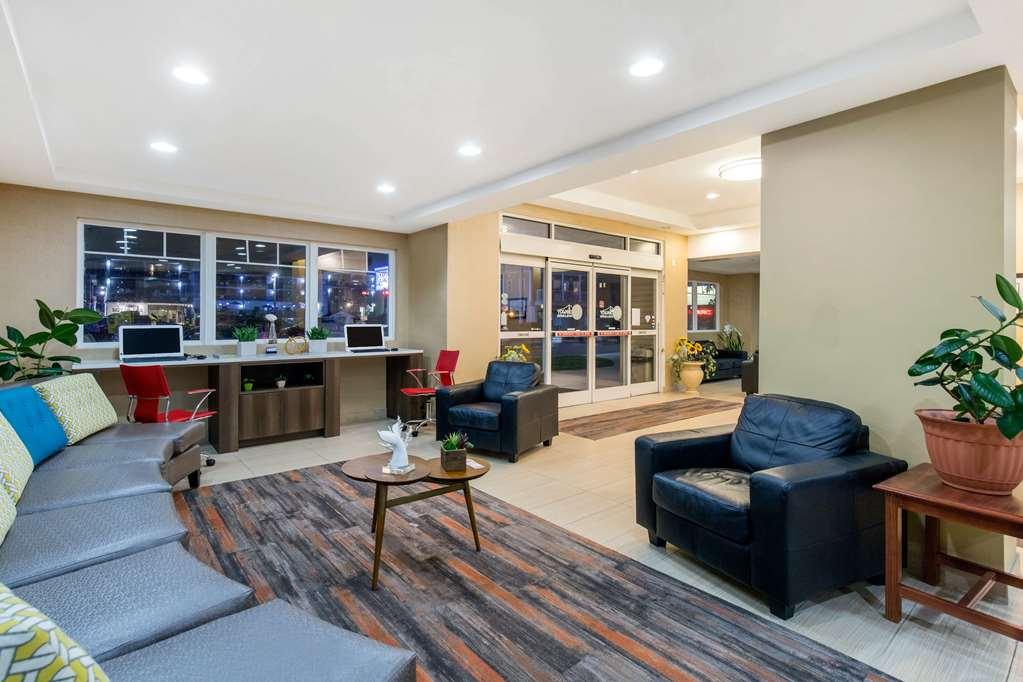 Gateway & Suites, Ascend Collection Hotel 2*