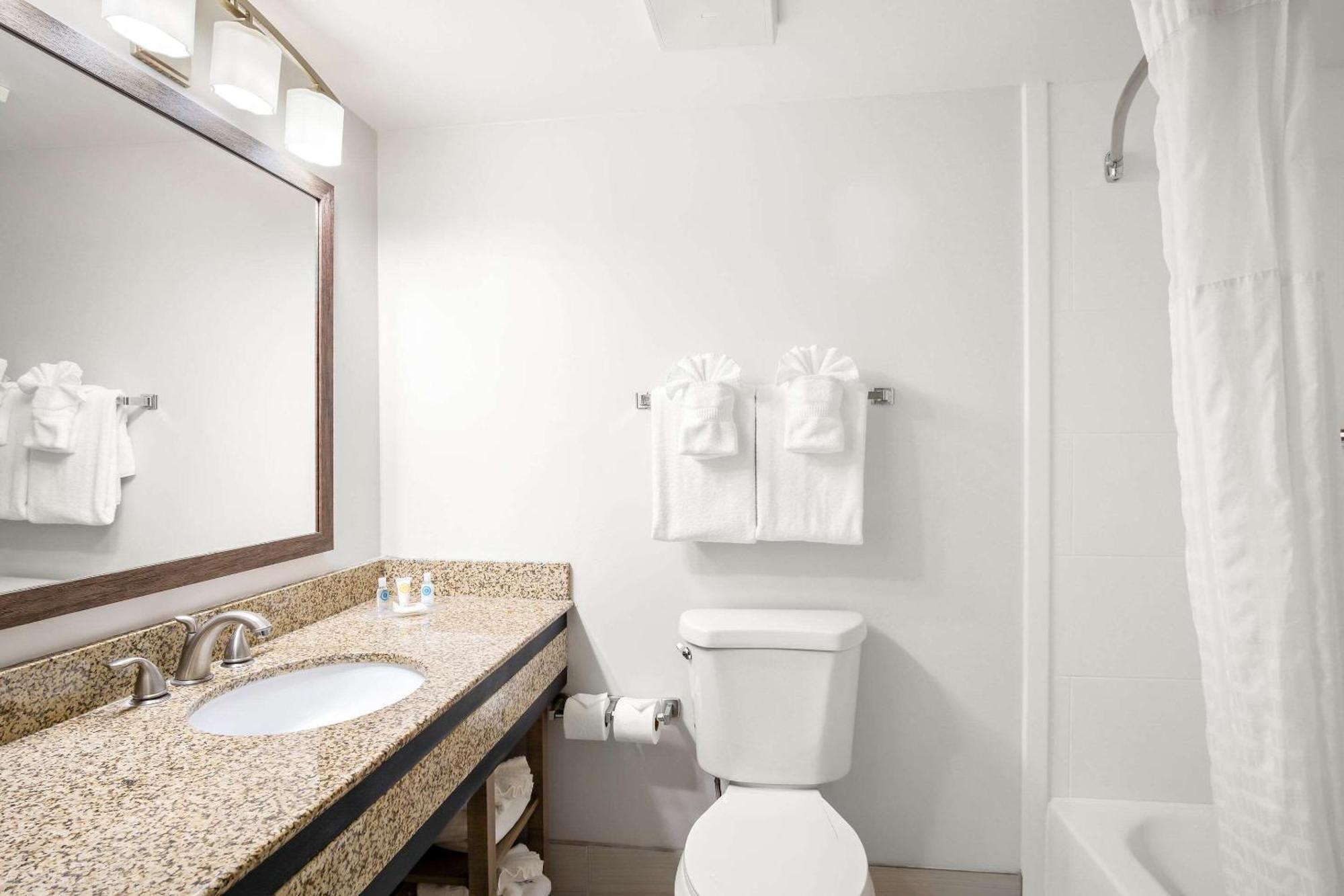 Comfort Gold Coast Inn 2*