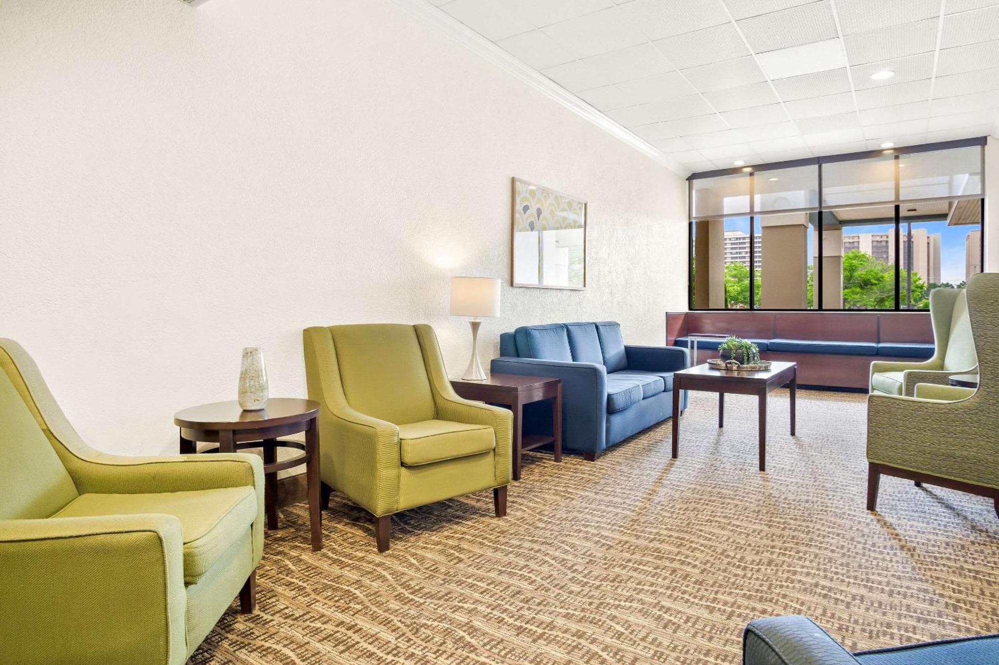 Comfort Gold Coast Inn 2*