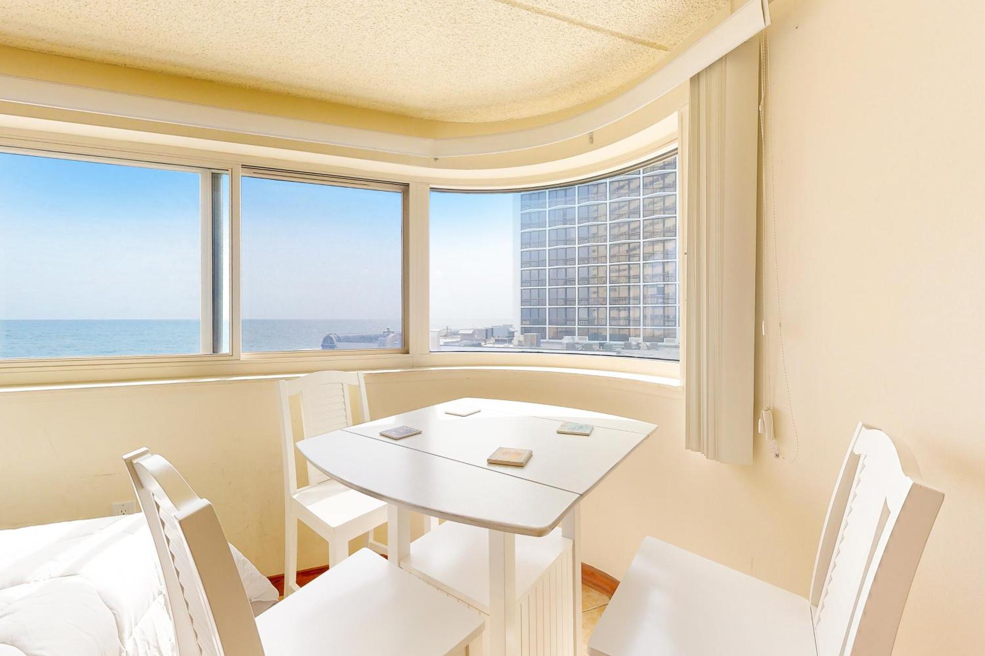 Atlantis 302 Hotel