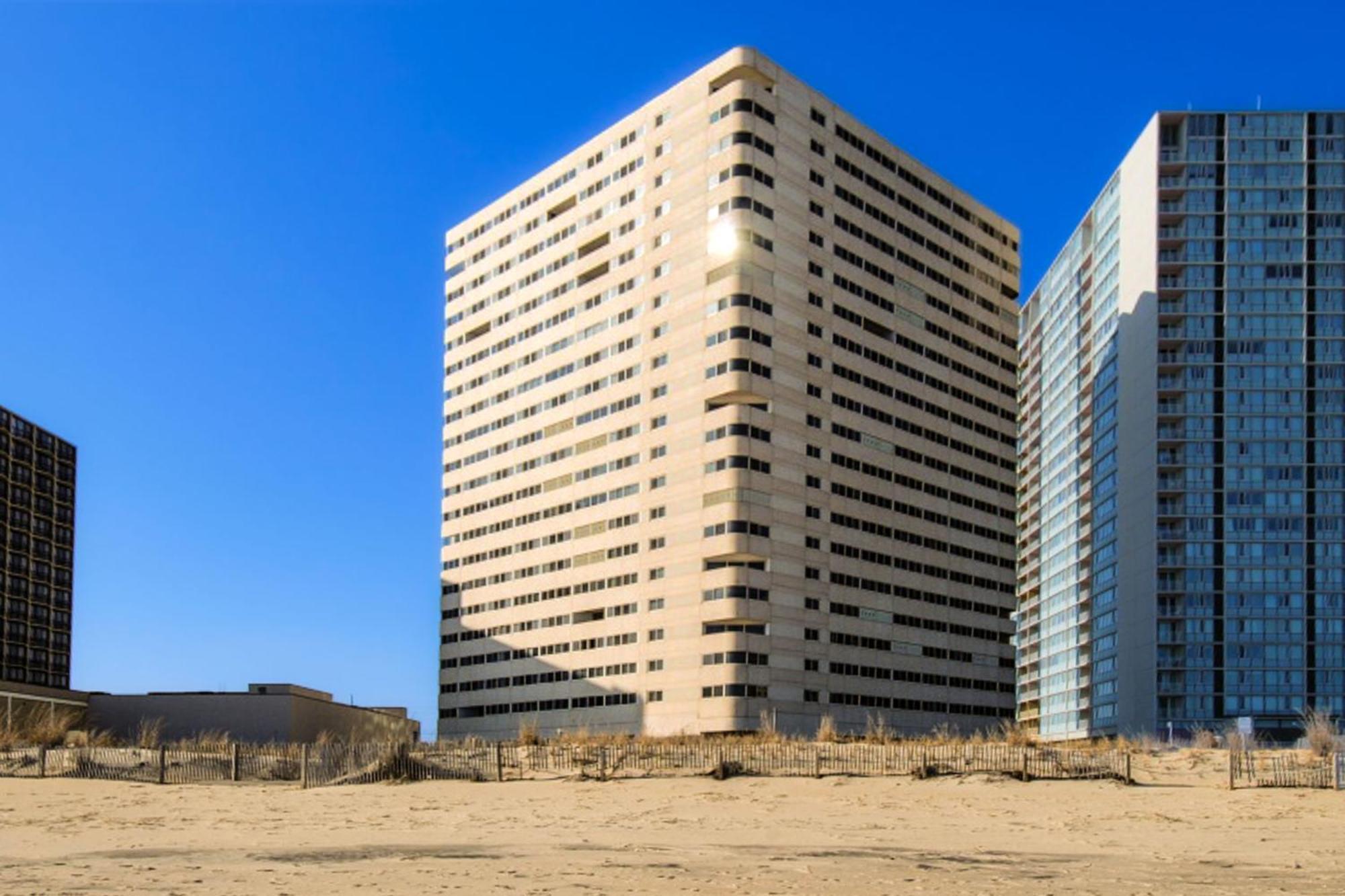Hotel Atlantis 302