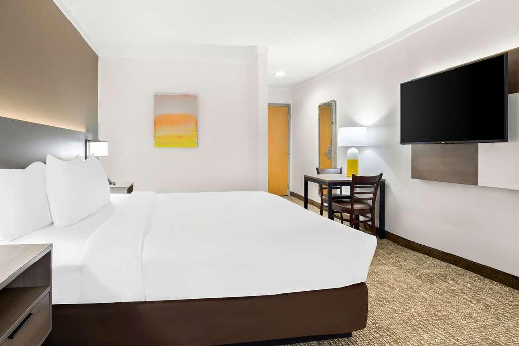 Comfort Gold Coast Inn 2*
