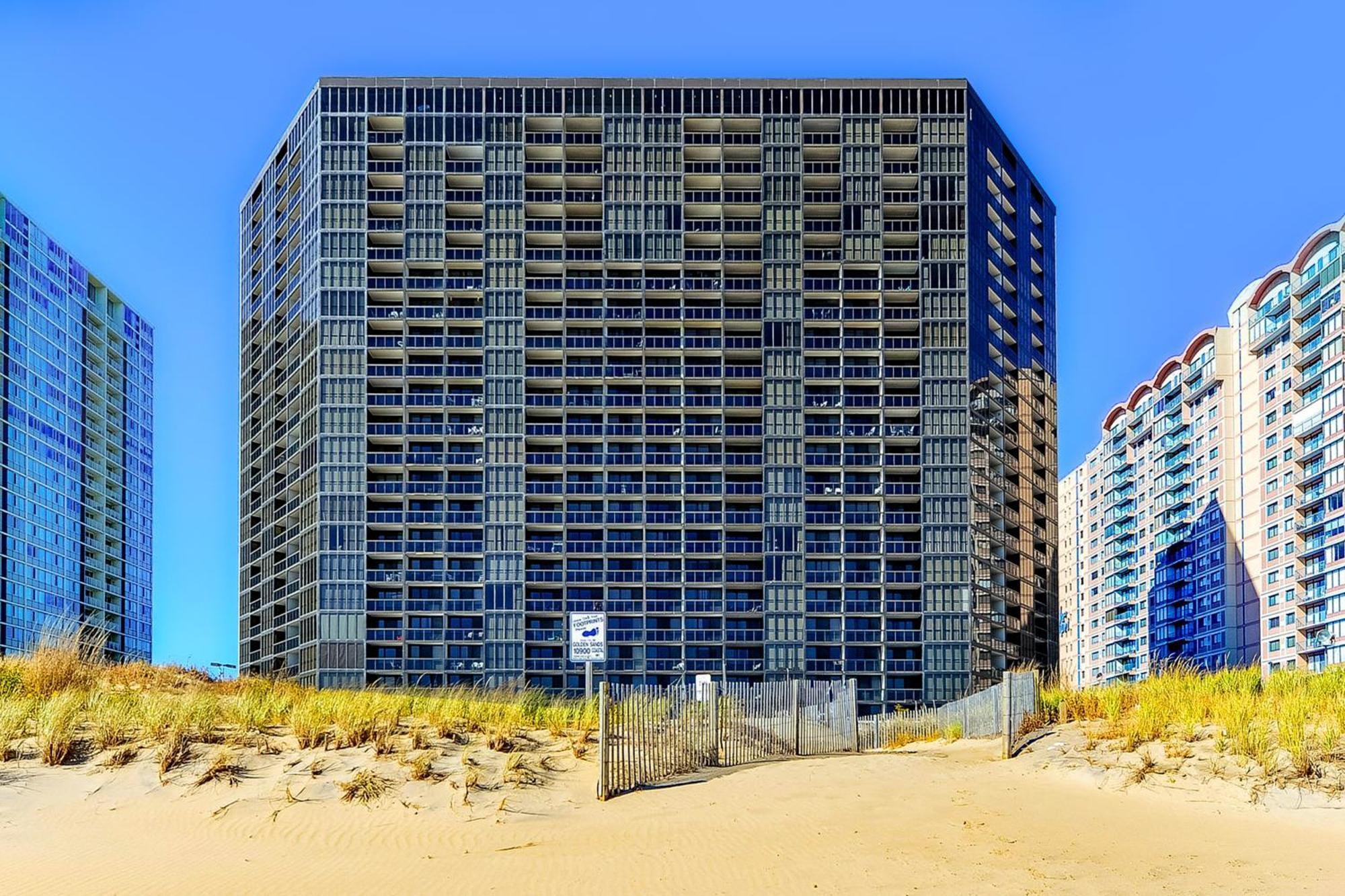 Golden Sands 1708 Apartment *