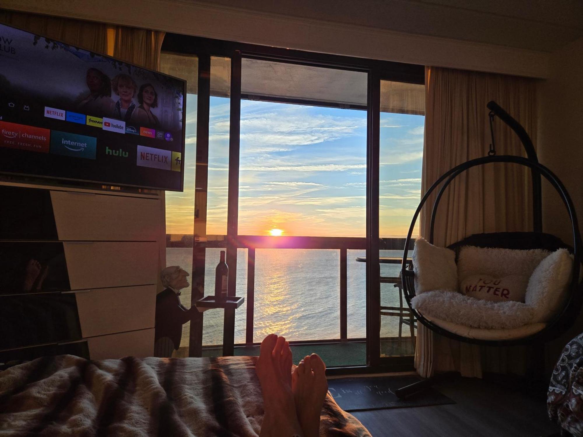 Apartment Romantic Inscape -best Ocean View And Heated Pool