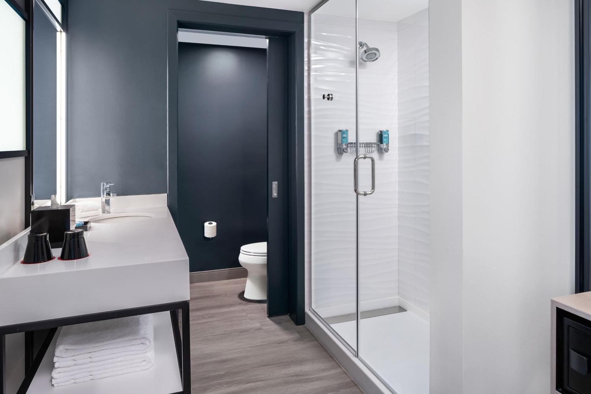 Hotel Aloft Ocean 3*