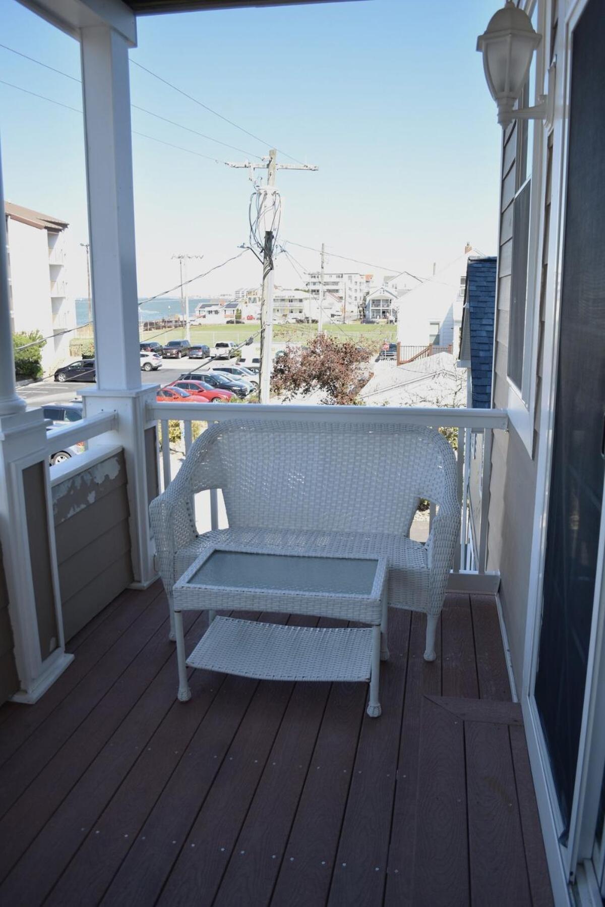 Alexander Mini Mansions 202a *